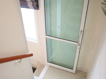 Stunning 2-Bed Townhouse for Sale in Urbana 3, Tha Sala.