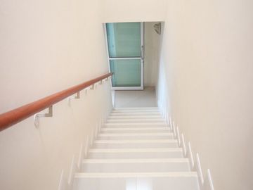 Stunning 2-Bed Townhouse for Sale in Urbana 3, Tha Sala.