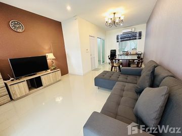 Stunning 2-Bed Townhouse for Sale in Urbana 3, Tha Sala.