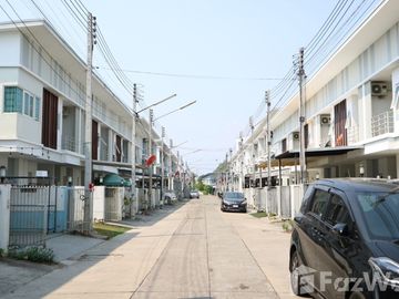 Stunning 2-Bed Townhouse for Sale in Urbana 3, Tha Sala.