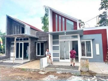 Rumah Villa Mewah di Graha Unika Kawasan Bandara Pakis