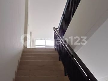 Jual Cepat Ruko di Golf Island Pik Lokasi Strategis 4 Lantai 4,5X15, Cocok untuk Usaha