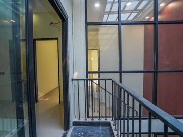 Rumah 10 Menit ke Gerbang Tol Sawangan Siap Huni Dibantu KPR J-42445