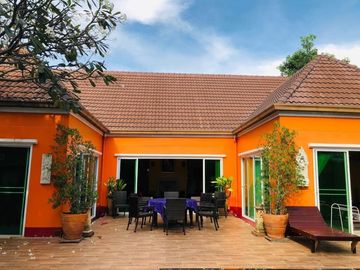 Pool villa for sale Pratumnak Hill, Pattaya