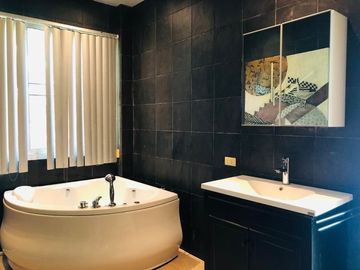 Pool villa for sale Pratumnak Hill, Pattaya