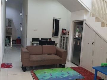 Rumah Cantik Karah dkt Ketintang Gayungsari Jambangan Palm Spring Gayungan