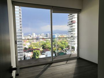 Departamento con Balcón y vista panorámica frente a Portal San Angel