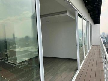 Departamento con Balcón y vista panorámica frente a Portal San Angel