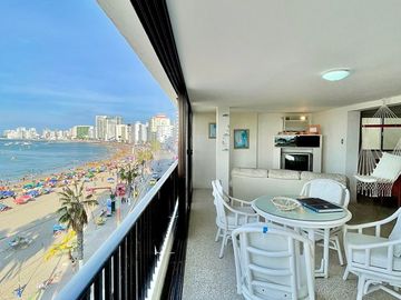 Edificio Sotavento: Salinas, frente al mar, amplio departamento en venta.