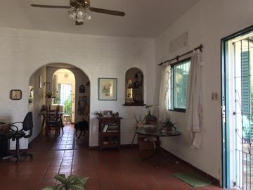 Venta de Casa 4 AMBIENTES, Ituzaingó.