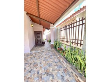 SE VENDE CASA EN MONTELIMAR EN $155,000 AM