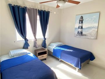 SE VENDE CASA EN MONTELIMAR EN $155,000 AM