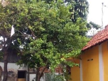 Rumah Terawat Kebraon Selangkah ke Raya Mastrip