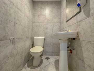 VENTA LOCAL 175 M2 LANUS OESTE