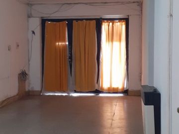 Se vende casa  con dos dormitorios y cochera en Santa Fe Capital