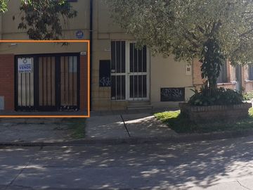 Se vende casa  con dos dormitorios y cochera en Santa Fe Capital