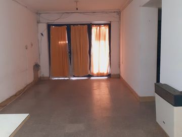 Se vende casa  con dos dormitorios y cochera en Santa Fe Capital