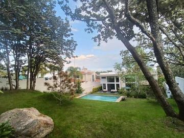 Casa con Alberca en venta El Palomar Tlajomulco de Zuñiga Sur