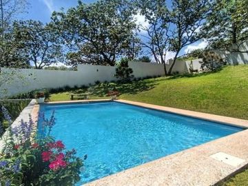 Casa con Alberca en venta El Palomar Tlajomulco de Zuñiga Sur