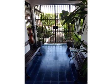 VENDO CASA LA ALAMEDA