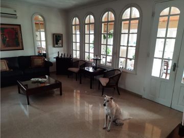 VENDO CASA LA ALAMEDA