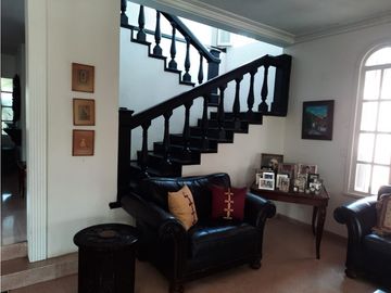 VENDO CASA LA ALAMEDA
