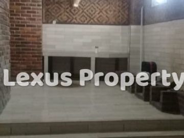 Dijual Bangunan pinggir jalan cocok untuk perkantoran atau Restoran Mewah