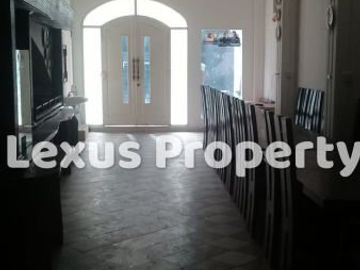 Dijual Bangunan pinggir jalan cocok untuk perkantoran atau Restoran Mewah