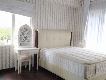 For Rent 3BR Vintage Style Apartemen at Fatmawati