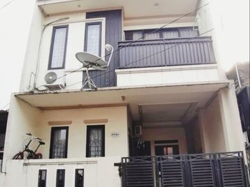 Jual cepat murah rumah 2 lantai semi furnished seputaran Graha Raya, Bintaro, Pinang, Cipondoh, Ciledug, Kota Tangerang
