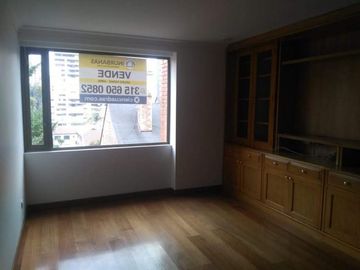 apartamento en venta en los rosales. Cod V20560