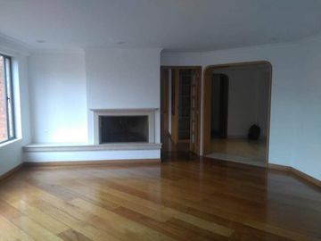 apartamento en venta en los rosales. Cod V20560