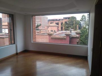apartamento en venta en los rosales. Cod V20560