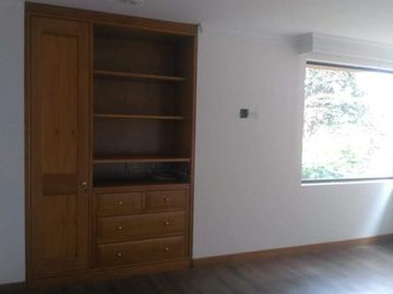 apartamento en venta en los rosales. Cod V20560