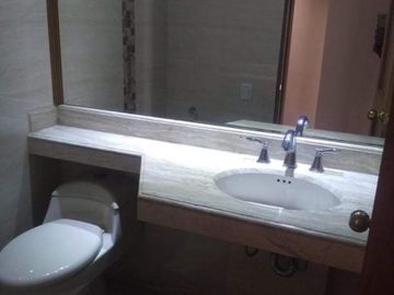 apartamento en venta en los rosales. Cod V20560