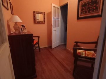 VENDE CASA CON LOCAL Y DEPARTAMENTO!