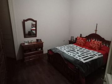 VENDE CASA CON LOCAL Y DEPARTAMENTO!