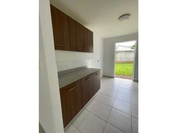 VENDO EXCELENTE Y AMPLIA VIVIENDA EN ARRAIJAN PLAYA DORADA LAS OLAS 3R