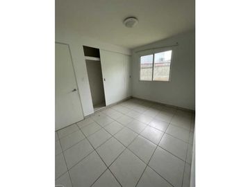 VENDO EXCELENTE Y AMPLIA VIVIENDA EN ARRAIJAN PLAYA DORADA LAS OLAS 3R