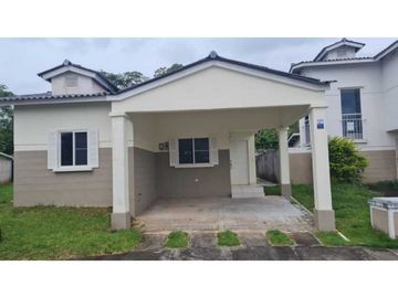 VENDO EXCELENTE Y AMPLIA VIVIENDA EN ARRAIJAN PLAYA DORADA LAS OLAS 3R