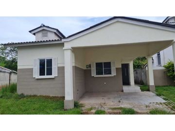 VENDO EXCELENTE Y AMPLIA VIVIENDA EN ARRAIJAN PLAYA DORADA LAS OLAS 3R