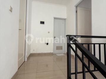 Dijual Rumah di Duta Garden.beverly Hills