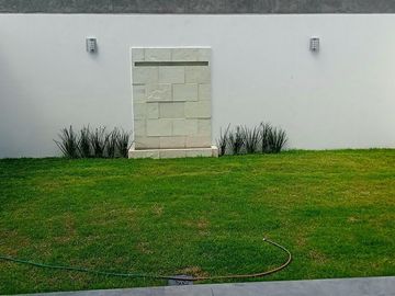 Excelente casa en Lomas de Juriquilla con Roof Garden J2