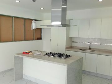 Excelente casa en Lomas de Juriquilla con Roof Garden J2