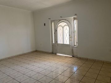 CASA EN VENTA COL. PENSIONES CIVILES C.P. 31501 EN CD. CUAUHTEMOC, CHIHUAHUA.