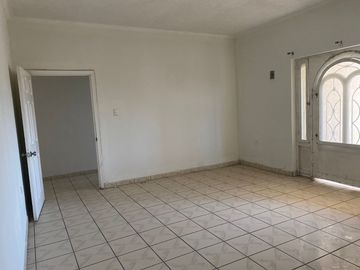 CASA EN VENTA COL. PENSIONES CIVILES C.P. 31501 EN CD. CUAUHTEMOC, CHIHUAHUA.