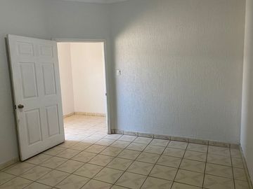 CASA EN VENTA COL. PENSIONES CIVILES C.P. 31501 EN CD. CUAUHTEMOC, CHIHUAHUA.