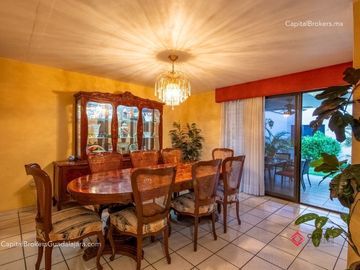 Casa de Lujo en Venta en Bugambilias cerca centro comercial