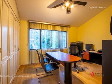 Casa de Lujo en Venta en Bugambilias cerca centro comercial