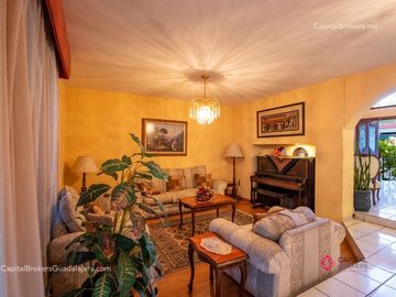 Casa de Lujo en Venta en Bugambilias cerca centro comercial